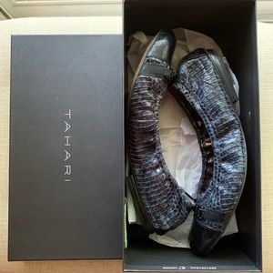Tahari Veronica flats - Size 9